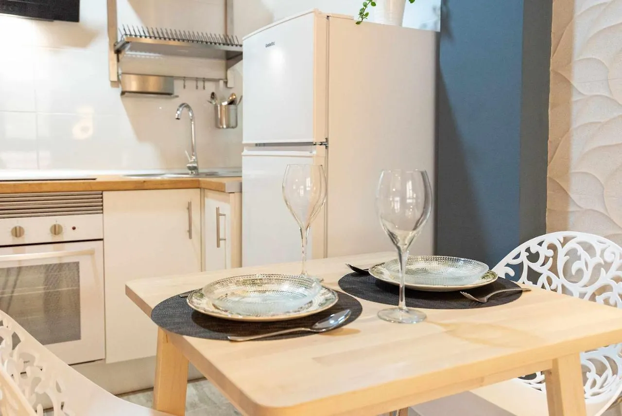 Vialia Suites Cinema Malaga Apartment